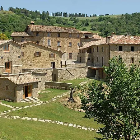 Sleeps 2 Pool Wifi Villa