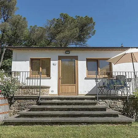 Sleeps 2 Pool Wifi Villa